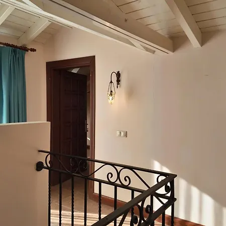 Tas Goecek فندق مبيت وإفطار *